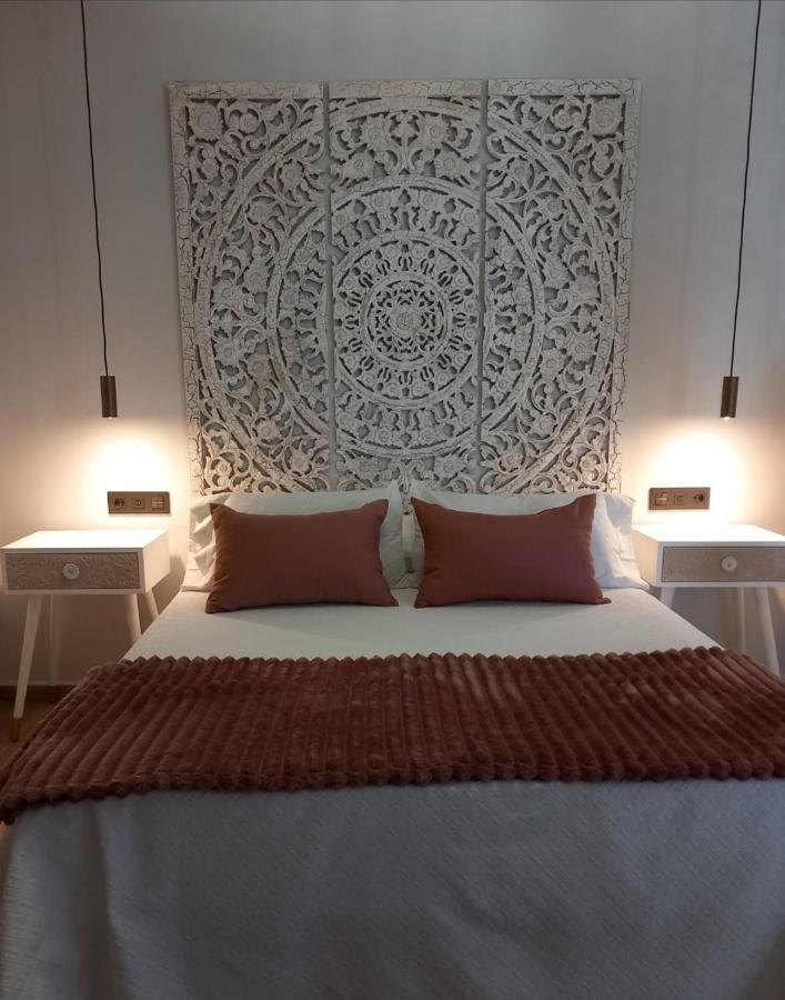 Apartamentos De La Haya & Suite Con Jacuzzi, Junto Al Teatro Romano Merida Exterior photo