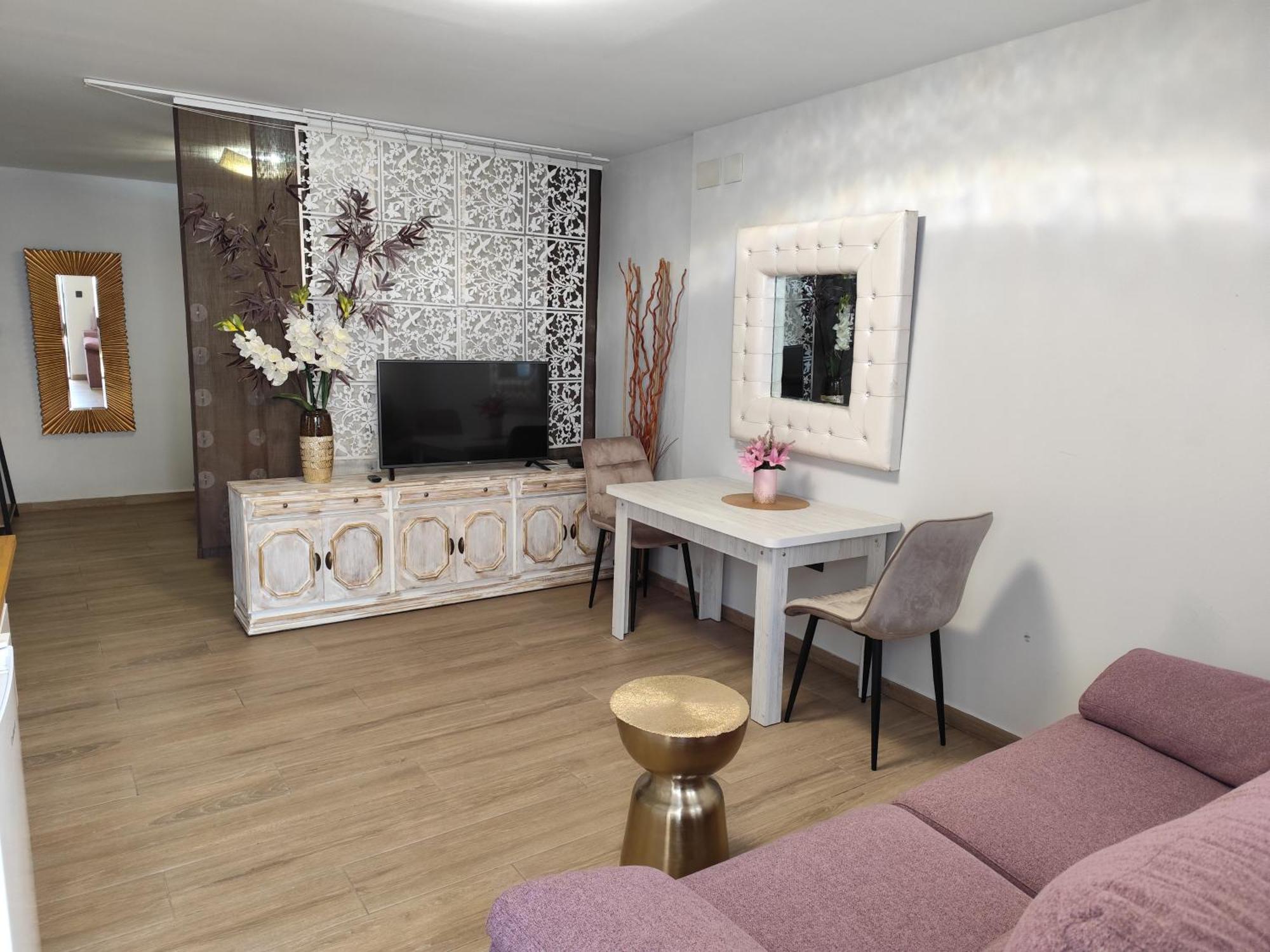 Apartamentos De La Haya & Suite Con Jacuzzi, Junto Al Teatro Romano Merida Exterior photo