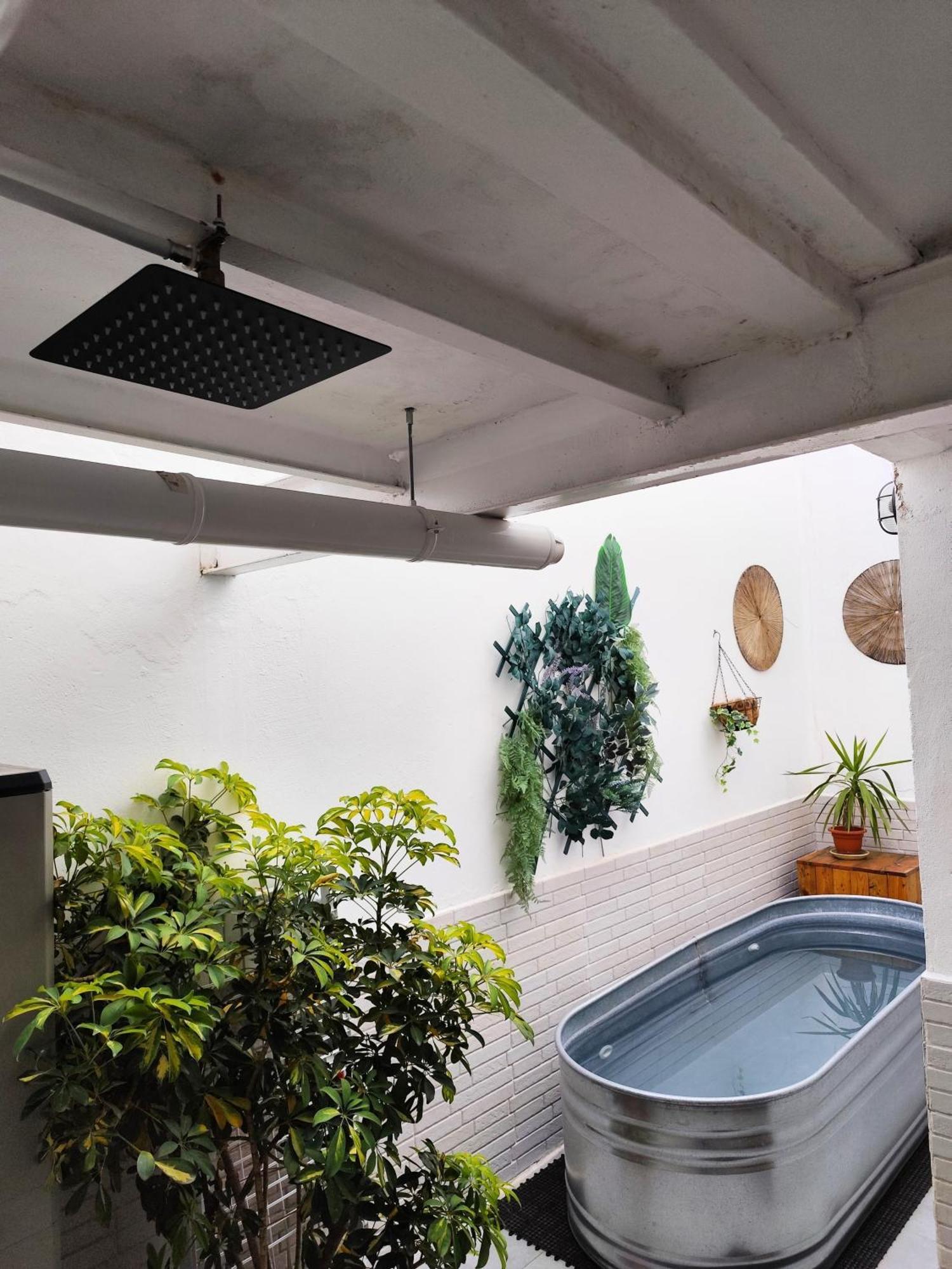 Apartamentos De La Haya & Suite Con Jacuzzi, Junto Al Teatro Romano Merida Exterior photo